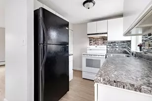 146 Bishop Dr, Framingham, MA 01702 - Photo 3