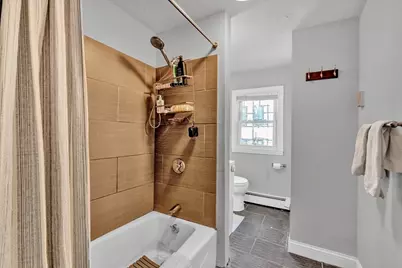 442 W 4th #2, Boston, MA 02127 - Photo 11