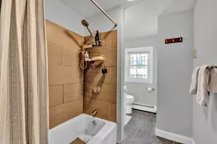 442 W 4th, Boston, MA 02127 - Photo 11
