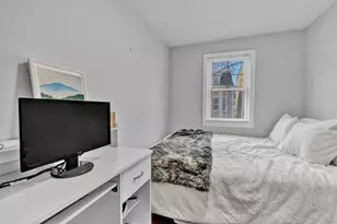 442 W 4th, Boston, MA 02127 - Photo 9