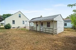 85 Manistee St, Pawtucket, RI 02861 - Photo 11