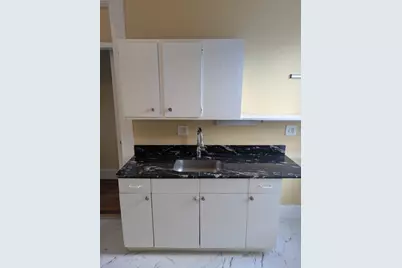 787 Dwight St #3C, Holyoke, MA 01040 - Photo 3