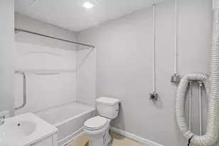 194 Lyman St, Holyoke, MA 01040 - Photo 11
