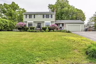 19 Bridgham St, Methuen, MA 01844 - Photo 1