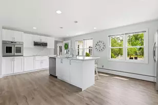 235 Middleboro Rd, Freetown, MA 02717 - Photo 21