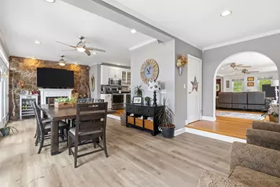 235 Middleboro Rd, Freetown, MA 02717 - Photo 7
