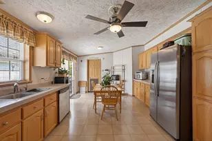 96 Songbird Ln, Tiverton, RI 02878 - Photo 17