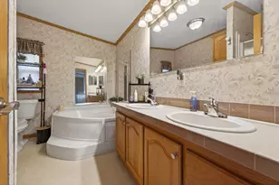96 Songbird Ln, Tiverton, RI 02878 - Photo 21