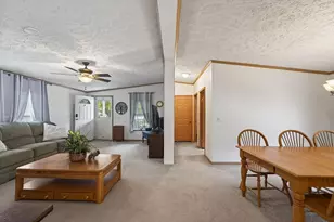 96 Songbird Ln, Tiverton, RI 02878 - Photo 25