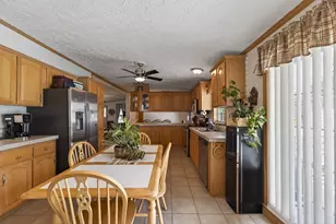 96 Songbird Ln, Tiverton, RI 02878 - Photo 17