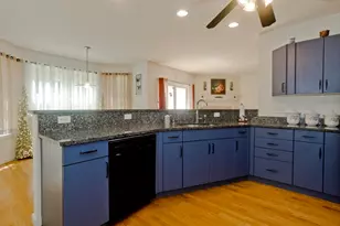 12 Camelot Ln, Easthampton, MA 01027 - Photo 11