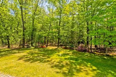 12 Camelot Ln, Easthampton, MA 01027 - Photo 5