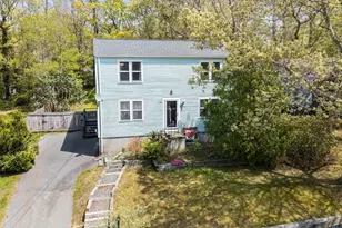 64 Winthrop Rd, Plymouth, MA 02360 - Photo 3