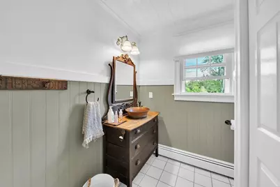 94 Hartford Ave W, Mendon, MA 01756 - Photo 13