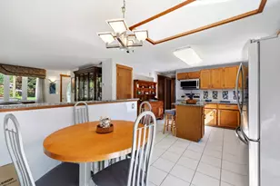 29 Hudson St, Springfield, MA 01118 - Photo 9