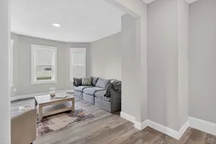 28 Greendale Ave, Worcester, MA 01606 - Photo 13