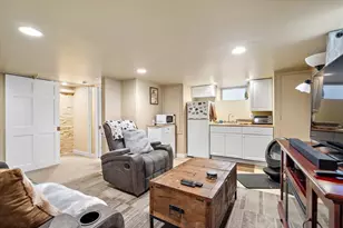 14 Wareham, Medford, MA 02155 - Photo 21