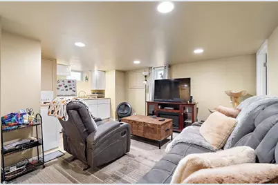 14 Wareham, Medford, MA 02155 - Photo 23