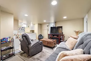 14 Wareham, Medford, MA 02155 - Photo 23