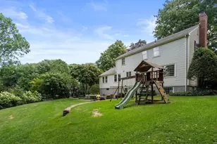 11 Nantucket Rd, Wellesley, MA 02481 - Photo 23