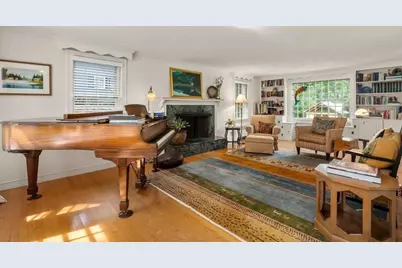 11 Nantucket Road, Wellesley, MA 02481 - Photo 5