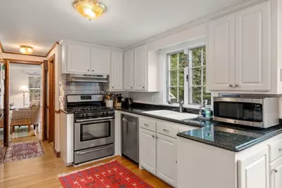 11 Nantucket Road, Wellesley, MA 02481 - Photo 11
