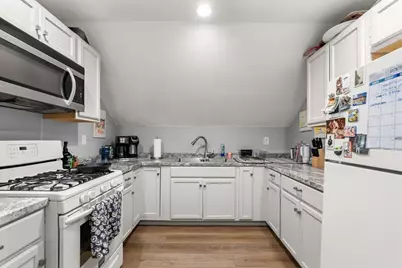 77 Dartmouth St, New Bedford, MA 02740 - Photo 7