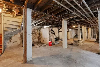 77 Dartmouth St, New Bedford, MA 02740 - Photo 35