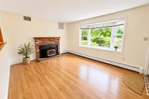 20 Pinecrest Rd, Uxbridge, MA 01569 - Photo 3