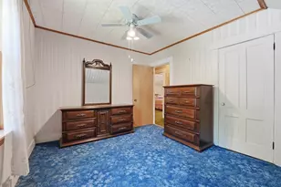 17 E Howe St, Orange, MA 01364 - Photo 23