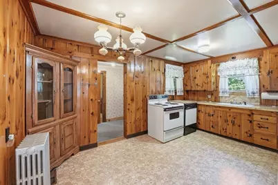 17 E Howe St, Orange, MA 01364 - Photo 11