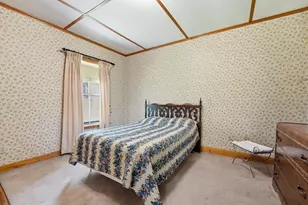 17 E Howe St, Orange, MA 01364 - Photo 15