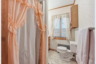 17 E Howe St, Orange, MA 01364 - Photo 17