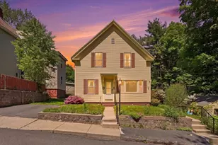 17 E Howe St, Orange, MA 01364 - Photo 33