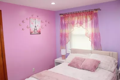 28 State St, Chicopee, MA 01013 - Photo 17