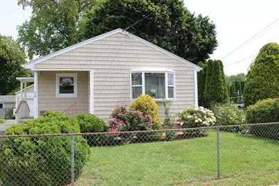 28 State St, Chicopee, MA 01013 - Photo 3