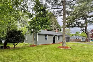 14 Susan Dr, Billerica, MA 01821 - Photo 1