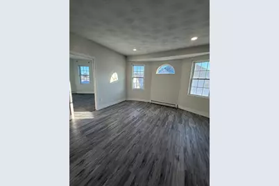 539-541 N North Front Street #3s, New Bedford, MA 02745 - Photo 3