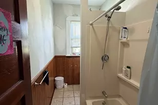 341 Earle St, New Bedford, MA 02746 - Photo 19