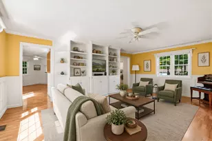 62 Heritage Dr, Northbridge, MA 01588 - Photo 3