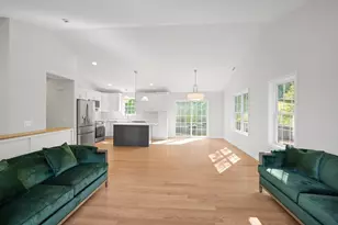 47 Brookfield Rd, North Brookfield, MA 01535 - Photo 5