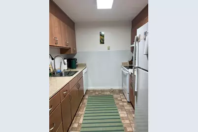 621 Watertown St #25, Newton, MA 02460 - Photo 5