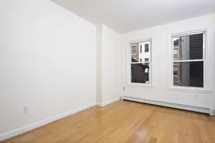11 Bartlett Pl, Boston, MA 02113 - Photo 5