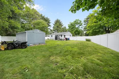 37 Parkerview St, Springfield, MA 01129 - Photo 27