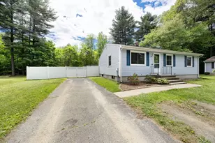 37 Parkerview St, Springfield, MA 01129 - Photo 3