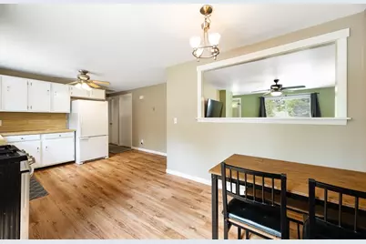 37 Parkerview St, Springfield, MA 01129 - Photo 7