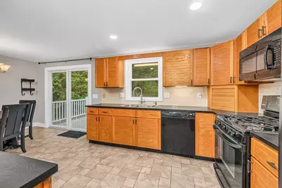20 Greenlawn Ave, Dracut, MA 01826 - Photo 5