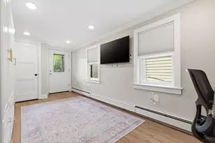 36 Austin St, Boston, MA 02129 - Photo 21