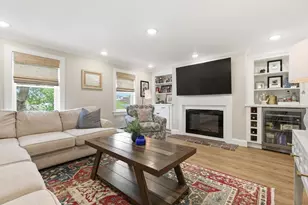 36 Austin St, Boston, MA 02129 - Photo 13