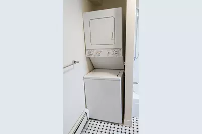 1 Glover Ct #3, Boston, MA 02127 - Photo 5